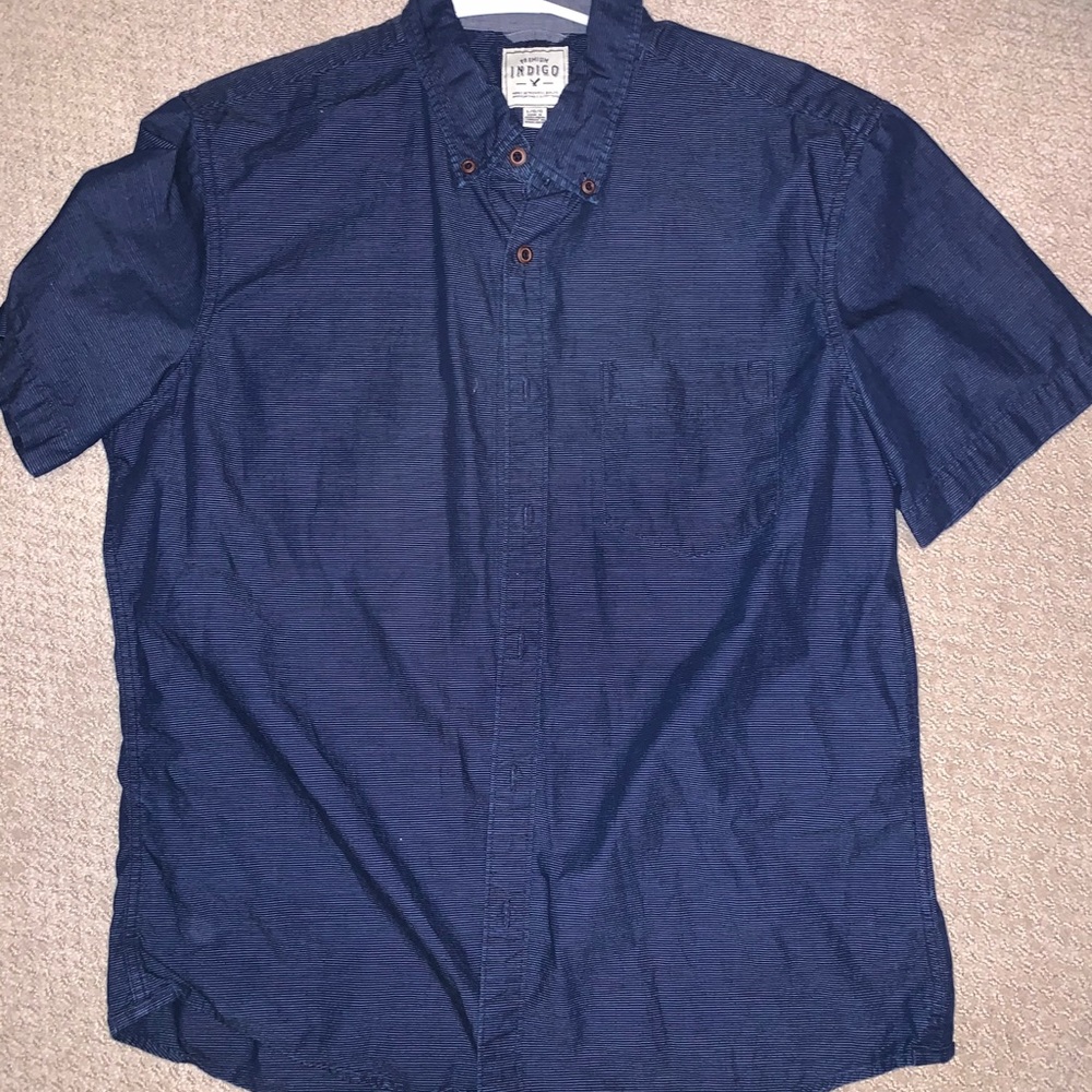 Short sleeve button down